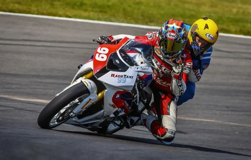 Superbike Renntaxi Oschersleben (4 Rdn.)