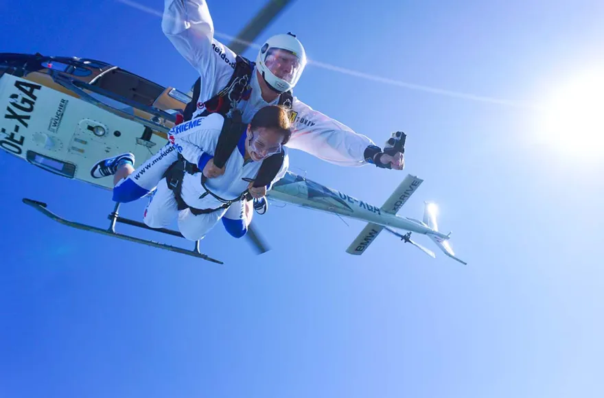 Tandemfallschirmsprung Mosbach aus Helikopter
