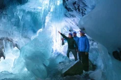 Tour durch den Natureispalast im Hintertuxer Gletscher