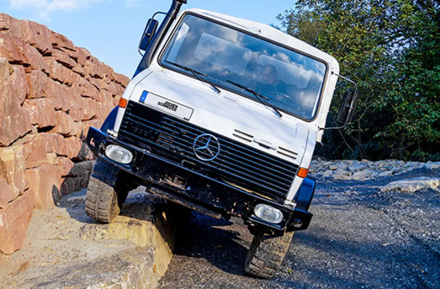 Unimog On- und Offroad fahren in Sinsheim