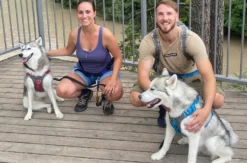 Wandern mit Huskies Füssen