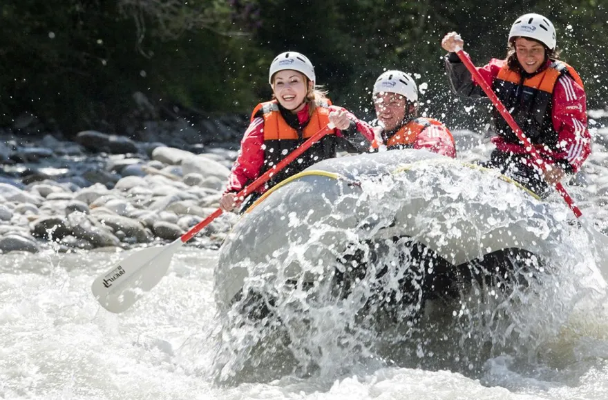 Wildwasser-Rafting im 3er-Boot im Ötztal