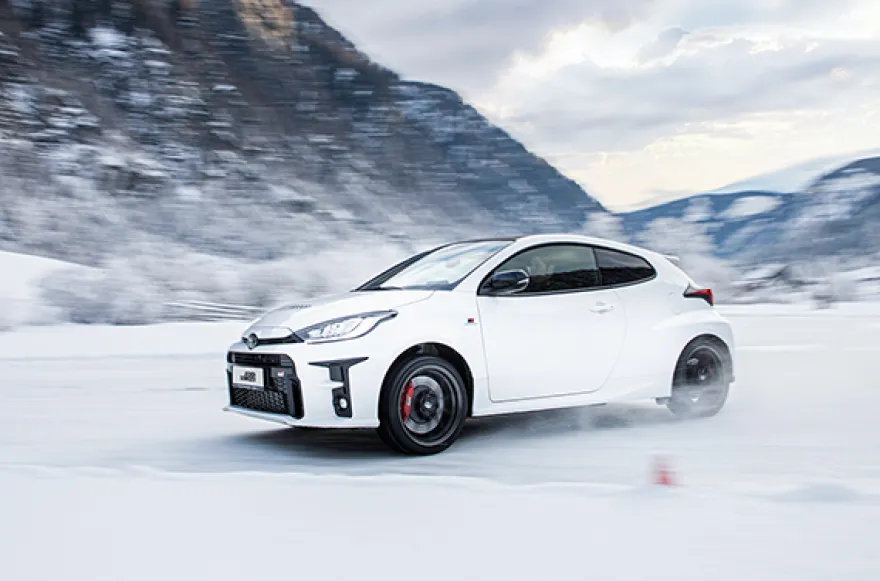 Winter Drift Training im Toyota GR Yaris (2 Std.)